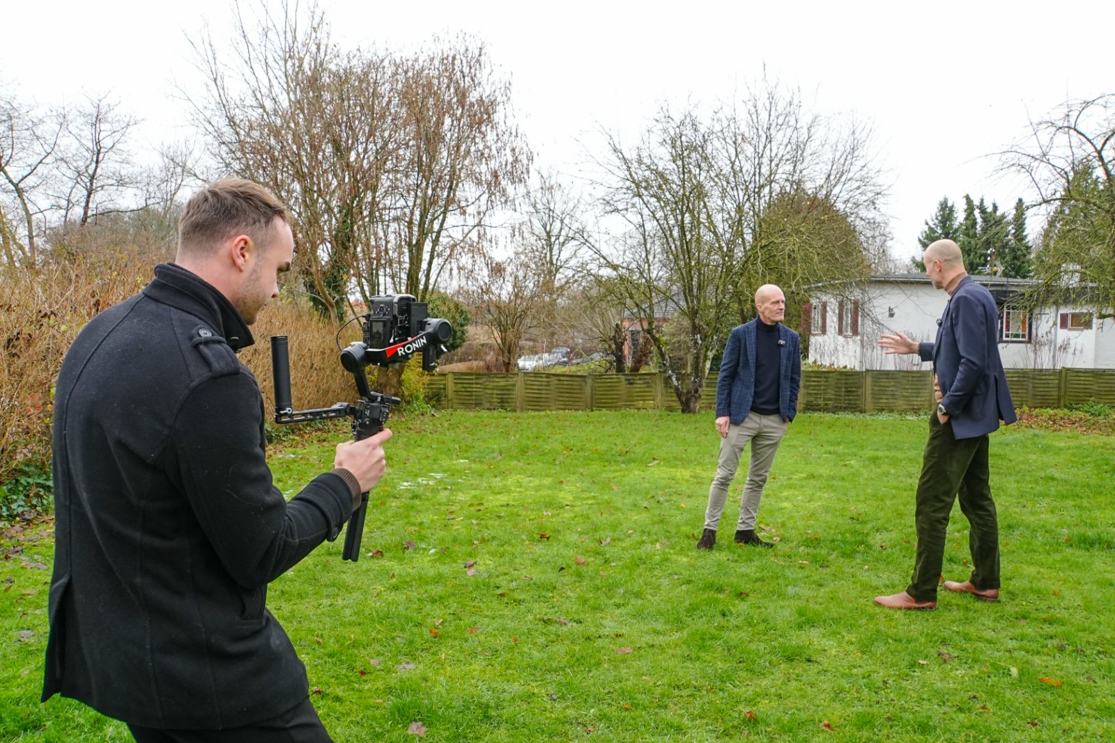 Videograf bag kameraet